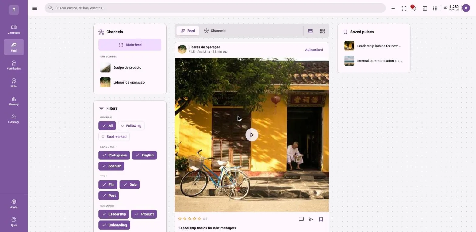 Captura de uma tela de feed com painel de canais e filtros à esquerda, um post com foto de bicicleta em frente a uma casa amarela ao centro e uma lista de pulses salvos à direita.